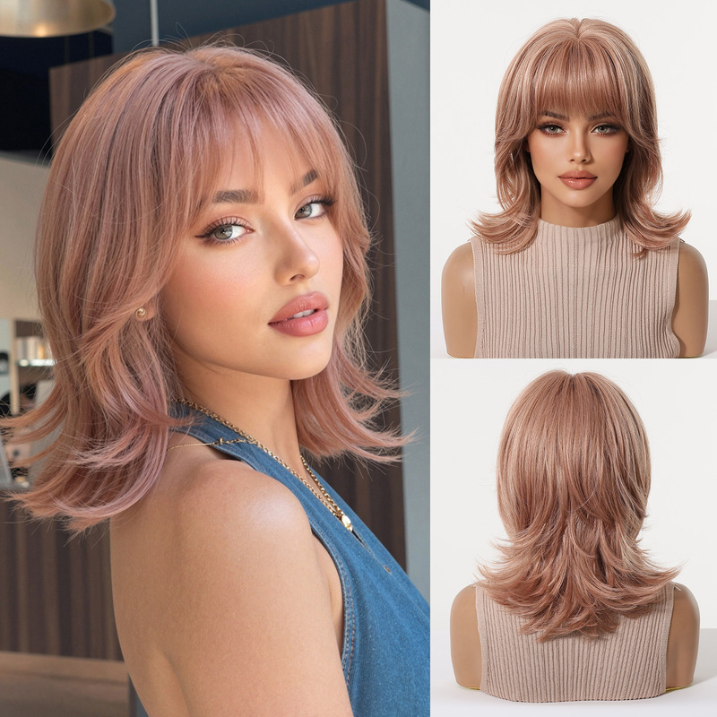 Wig Fiber Net - Damespruik met pony, wolfstaartkrul, roze kort